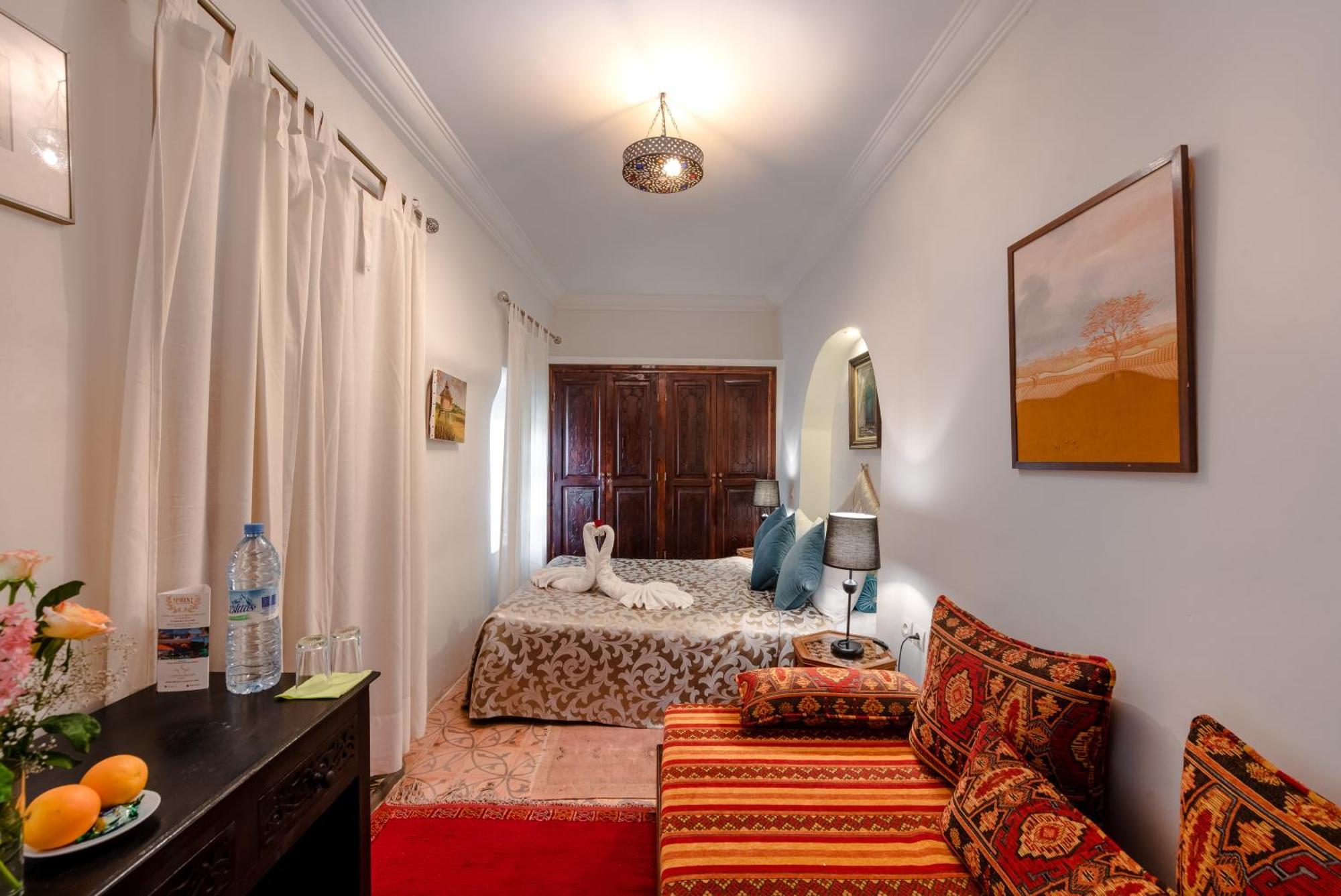 Abelia Riad - 2024 Traveler'S Choice Award Marrakesh Camera foto